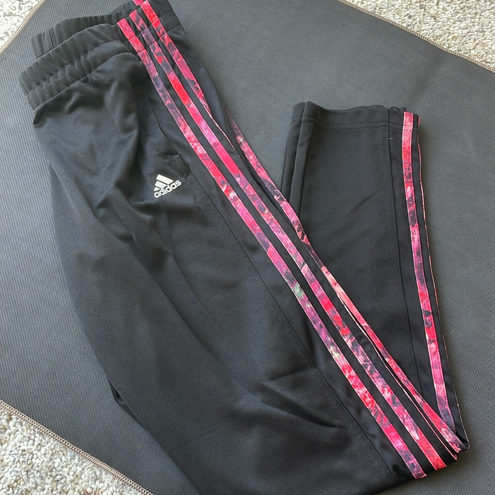 ADIDAS track pant 👖